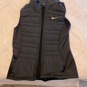 Women’s Nike running vest. Size S. Black. Lightweight. Excellent condition.